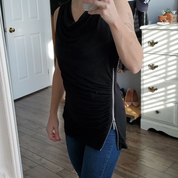 Michael Kors black top with side zip - Picture 5 of 5